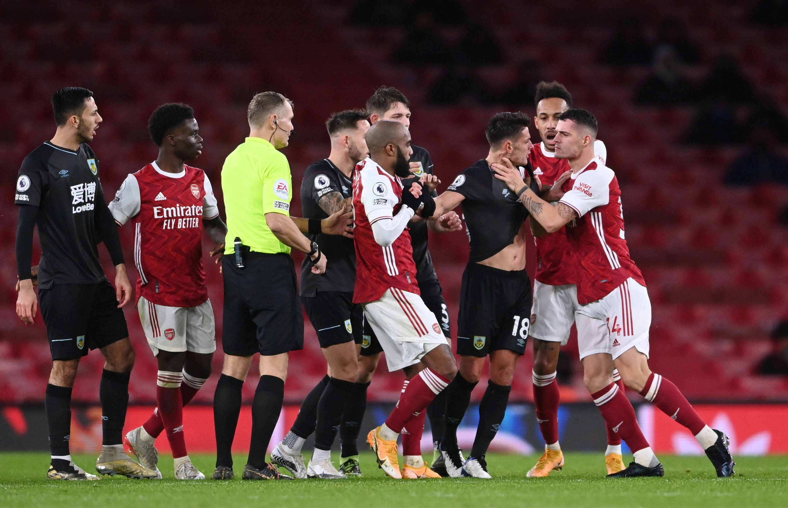 派年轻球员 派年轻球员